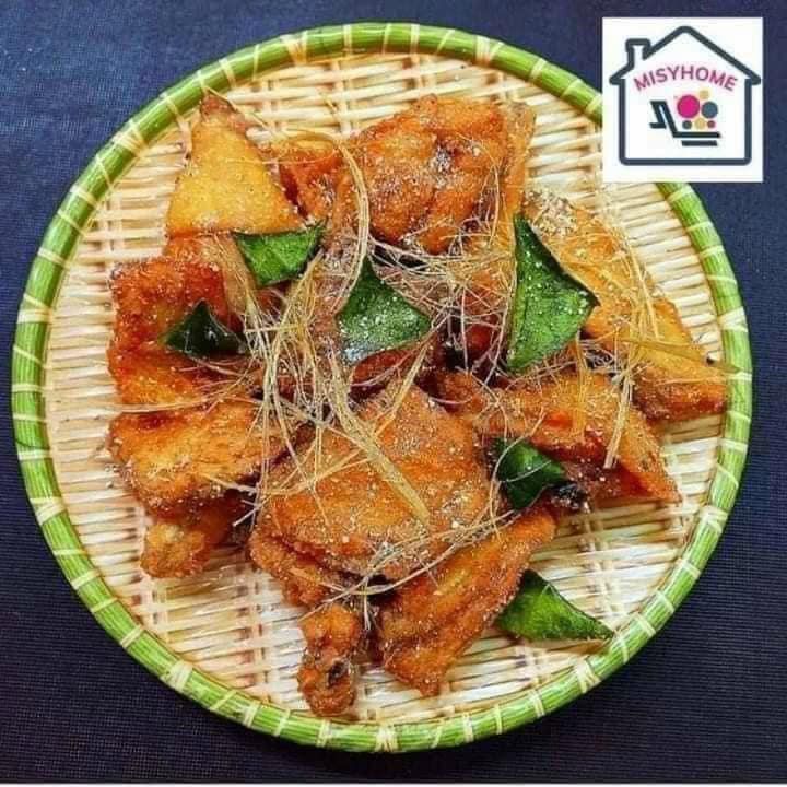 ĐĨA NHỰA GIẢ TRÚC ĐAN HÌNH TRÒN CAO CẤP 23cm